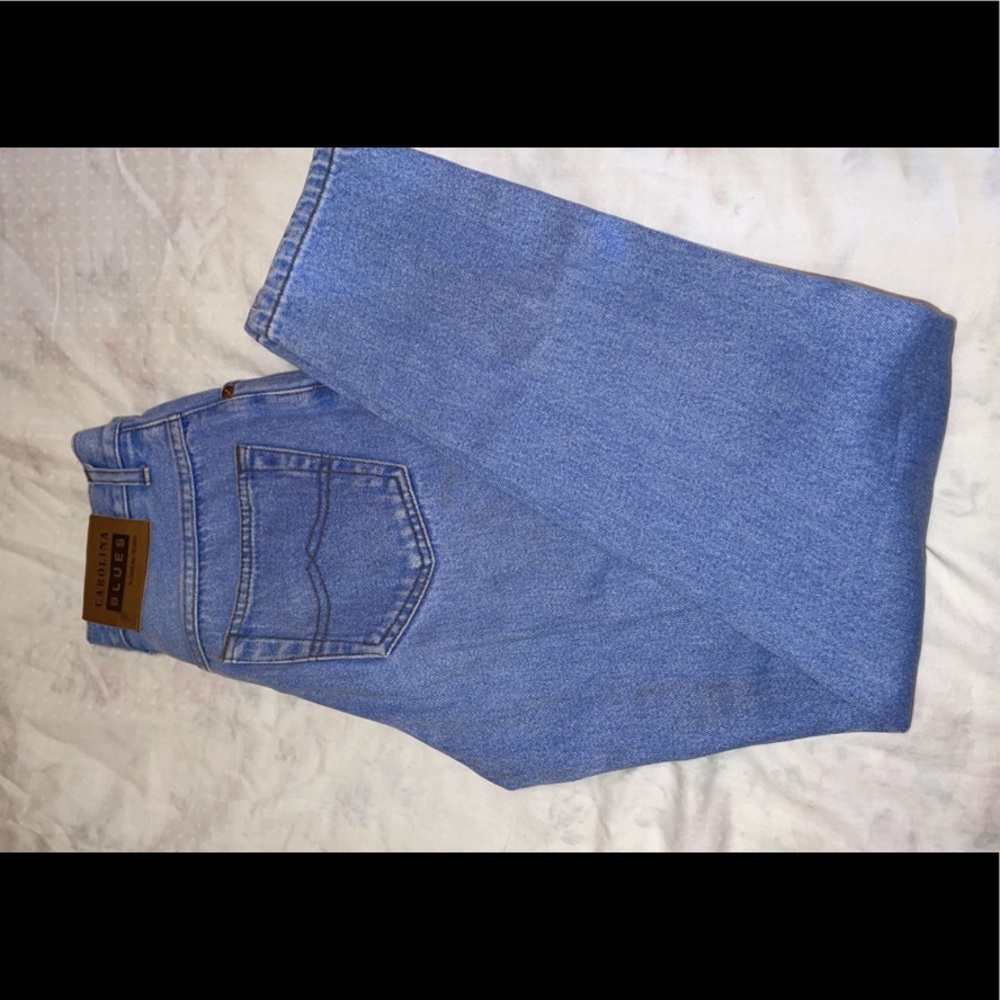 Vintage Carolina Blues by CAROLINA COLOURS.